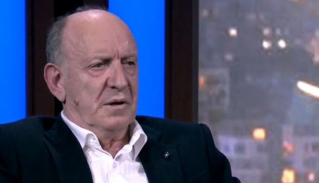 Martin Leka kujton burgun me Nanon dhe Ramiz Alinë: Biseda me Dritëroin para se të arrestohesha Martin Leka kujton burgun me Nanon dhe Ramiz Alinë: Biseda me Dritëroin para se të arrestohesha