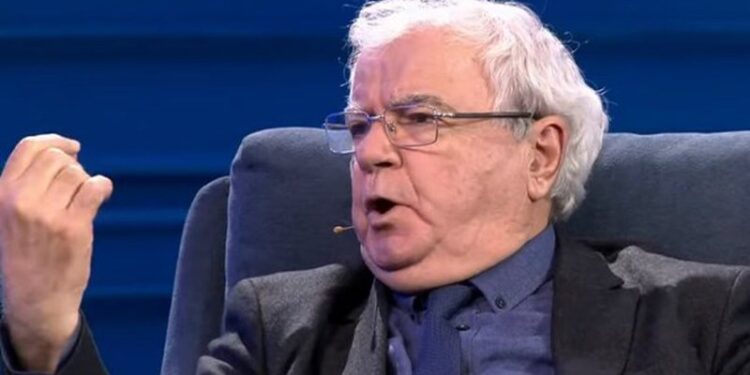 Ç’është ky deputet grek që vjen dhe takon një shitblerës votash në Himarë?!