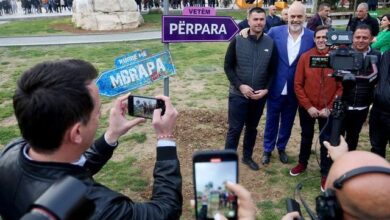 Televizionet retushojnë partitë e vogla parlamentare nga fushata elektorale: Ja kush kryeson në emisione, kronika live…! Televizionet retushojnë partitë e vogla parlamentare nga fushata elektorale: Ja kush kryeson në emisione, kronika live…!