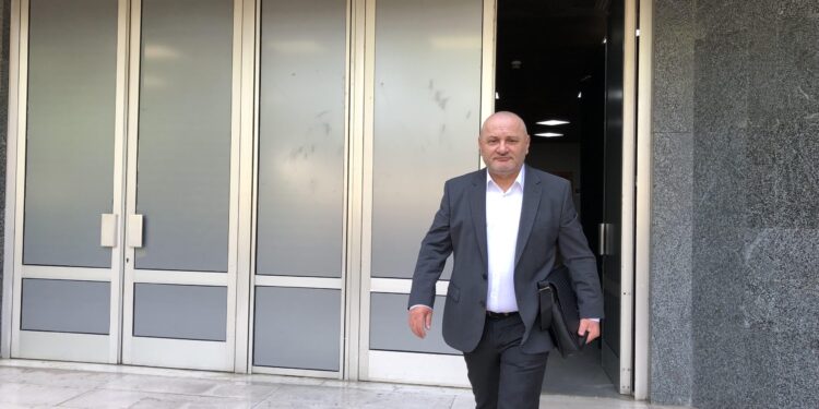 Vetingu ‘djeg’ njeriun e Berishës/ KPK: Ja arsyet e shkarkimit të gjyqtarit Lazër Sallaku Vetingu ‘djeg’ njeriun e Berishës/ KPK: Ja arsyet e shkarkimit të gjyqtarit Lazër Sallaku