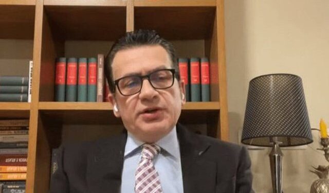 Spahiu: Clinton krahasoi Kurtin me Arafatin, kërcënim që mund të kenë të njëjtin fat Spahiu: Clinton krahasoi Kurtin me Arafatin, kërcënim që mund të kenë të njëjtin fat