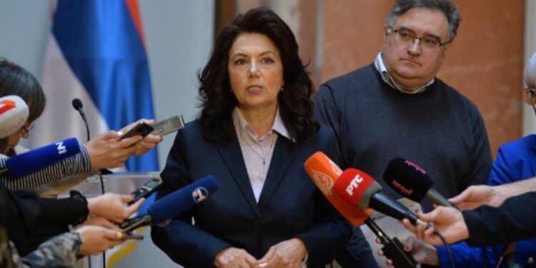 “Edhe fëmijët janë gati të japin jetën për Kosovën”, deputetja serbe: Vuçiçit i duhet bërë kontroll psikiatrik “Edhe fëmijët janë gati të japin jetën për Kosovën”, deputetja serbe: Vuçiçit i duhet bërë kontroll psikiatrik