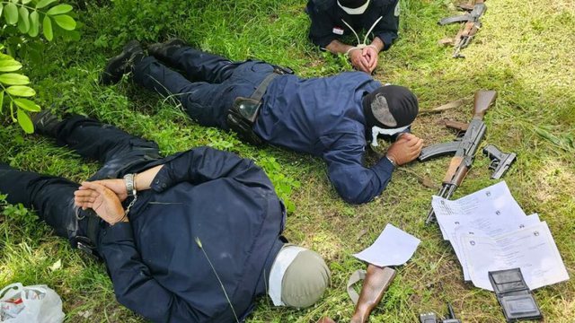 Çfarë panë policët para se të arrestoheshin? Dyshimet e forta të avokatit serb Çfarë panë policët para se të arrestoheshin? Dyshimet e forta të avokatit serb
