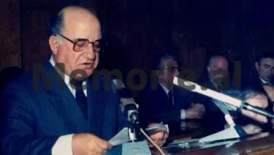 “Dua plaçka për shtëpinë, t’i paguaj me këste. S’kam një lugë timen”, Kur ministri i Brendshëm tronditi Byronë në 1991 “Dua plaçka për shtëpinë, t’i paguaj me këste. S’kam një lugë timen”, Kur ministri i Brendshëm tronditi Byronë në 1991