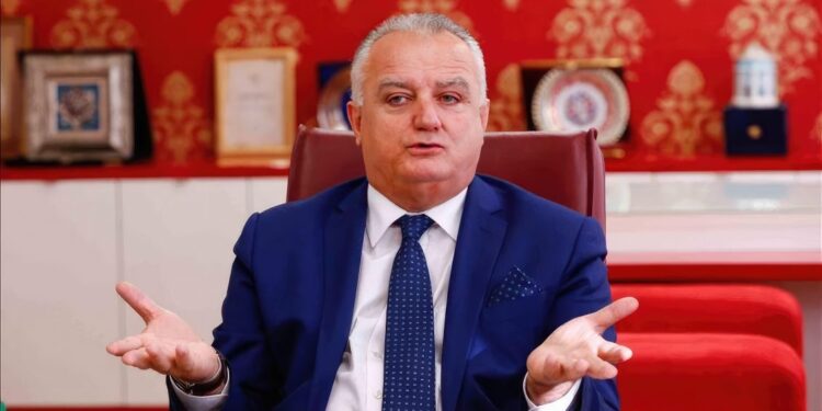 Deputeti shqiptar në Mal të Zi: Abazoviç gënjen! Shqiptarët s’kanë qenë kurrë kaq keq sa ç’janë sot Deputeti shqiptar në Mal të Zi: Abazoviç gënjen! Shqiptarët s’kanë qenë kurrë kaq keq sa ç’janë sot