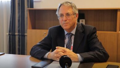 “Albin Kurti të tregohet i mençur, ta pranojë se bëri gabim taktik dhe të tërhiqet” “Albin Kurti të tregohet i mençur, ta pranojë se bëri gabim taktik dhe të tërhiqet”
