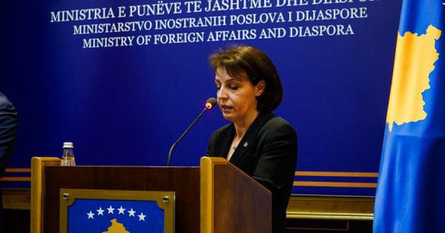 “Ja me cfarë ushqehen”/ Ministrja i del kundër Vuçiç dhe jep detaje TRONDITËSE për 3 policët e rrëmbyer “Ja me cfarë ushqehen”/ Ministrja i del kundër Vuçiç dhe jep detaje TRONDITËSE për 3 policët e rrëmbyer