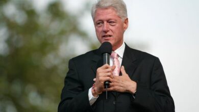 Avokati zbulon arsyen e fortë: Pse Bill Klinton shkon vetëm në Tiranë dhe jo në Prishtinë Avokati zbulon arsyen e fortë: Pse Bill Klinton shkon vetëm në Tiranë dhe jo në Prishtinë