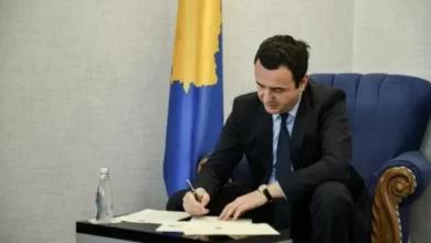 E FUNDIT/ Një letër nga tre liderët më të fuqishëm evropianë arrin në zyrën e Kurtit E FUNDIT/ Një letër nga tre liderët më të fuqishëm evropianë arrin në zyrën e Kurtit