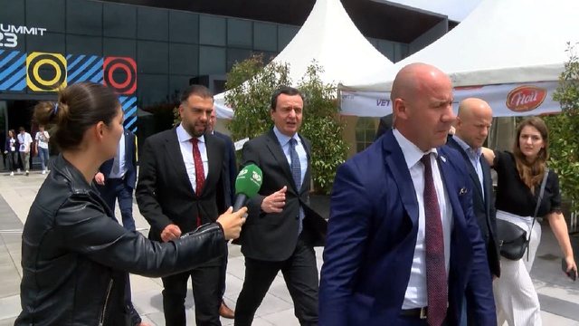 Mbledhja e dy qeverive u anulua për shkak të tij? Kurti: Kam folur gjerë e gjatë…