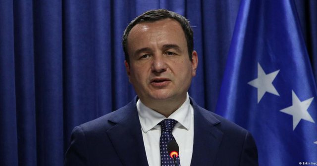 Kurti dorëzohet? Kryeministri i Kosovës: Peticioni, mënyra e duhur për zgjedhjet në veri! BE t’i largojë masat sa më parë Kurti dorëzohet? Kryeministri i Kosovës: Peticioni, mënyra e duhur për zgjedhjet në veri! BE t’i largojë masat sa më parë
