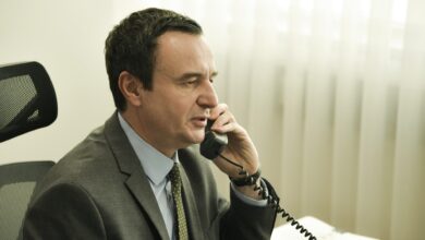 Tensionet me Serbinë/ Zbardhet biseda telefonike e Kurtit me zyrtarin e lartë britanik: Zgjedhjet… Tensionet me Serbinë/ Zbardhet biseda telefonike e Kurtit me zyrtarin e lartë britanik: Zgjedhjet…