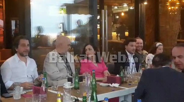 Liderët shqiptarë bëhen bashkë për një koncert/ Rama, Osmani dhe Abazoviç në Ulqin