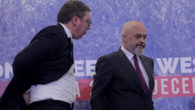 Rama paralajmëron një Republikë të KFOR-it në Veriun e Kosovës: Ftohje të raporteve me Serbinë nëse nuk lirohen tre policët Rama paralajmëron një Republikë të KFOR-it në Veriun e Kosovës: Ftohje të raporteve me Serbinë nëse nuk lirohen tre policët