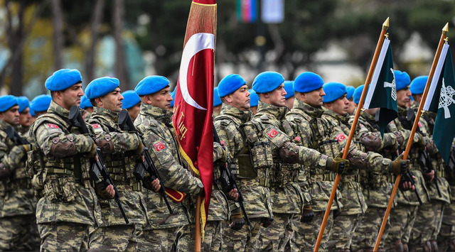 Tensionet në veri/ Turqia bën gati ushtarët për në Kosovë (Detaje) Tensionet në veri/ Turqia bën gati ushtarët për në Kosovë (Detaje)