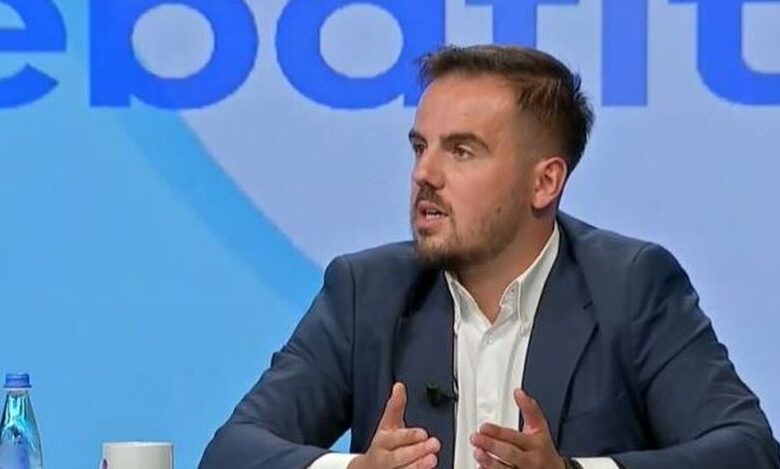 Deputeti i Albin Kurtit sulmon ambasadorin amerikan: Të rrijë në Ambasadë, nuk merr vesh ai Deputeti i Albin Kurtit sulmon ambasadorin amerikan: Të rrijë në Ambasadë, nuk merr vesh ai