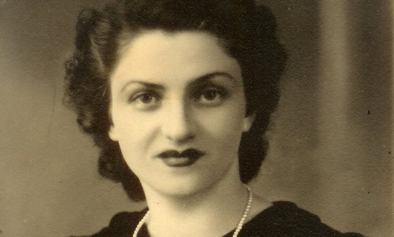 Historia e panjohur, e aristokrates më të famshme në Shqipëri: Enver Hoxha iu afrua dhe pasi shkëmbyen përshëndetjet, ai zgjati duart dhe i kapi…