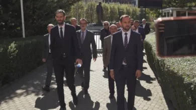 Dy deputetë të tjerë largohen nga partia e Albin Kurtit, ja përplasja që ndodhi Dy deputetë të tjerë largohen nga partia e Albin Kurtit, ja përplasja që ndodhi