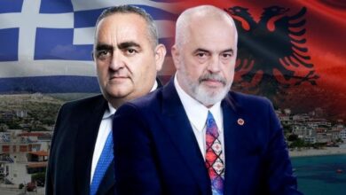 Përballë me “armikun” Përballë me “armikun”