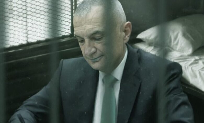 Ilir Meta reagon nga qelia për zgjedhjet parlamentare të Kosovës: Zhvillimi i votimeve ishin një shembull i mirë për shtetin e së drejtës Ilir Meta reagon nga qelia për zgjedhjet parlamentare të Kosovës: Zhvillimi i votimeve ishin një shembull i mirë për shtetin e së drejtës